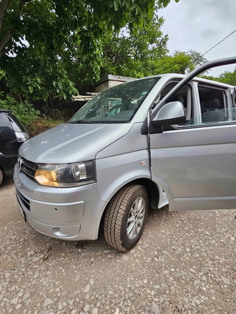 VW Caravelle, снимка 3 - Бусове и автобуси - 46449773