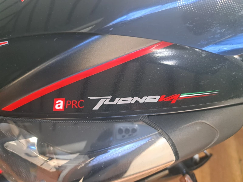 Aprilia Tuono v4 APRC ABS TRC, снимка 8 - Мотоциклети и мототехника - 53147231