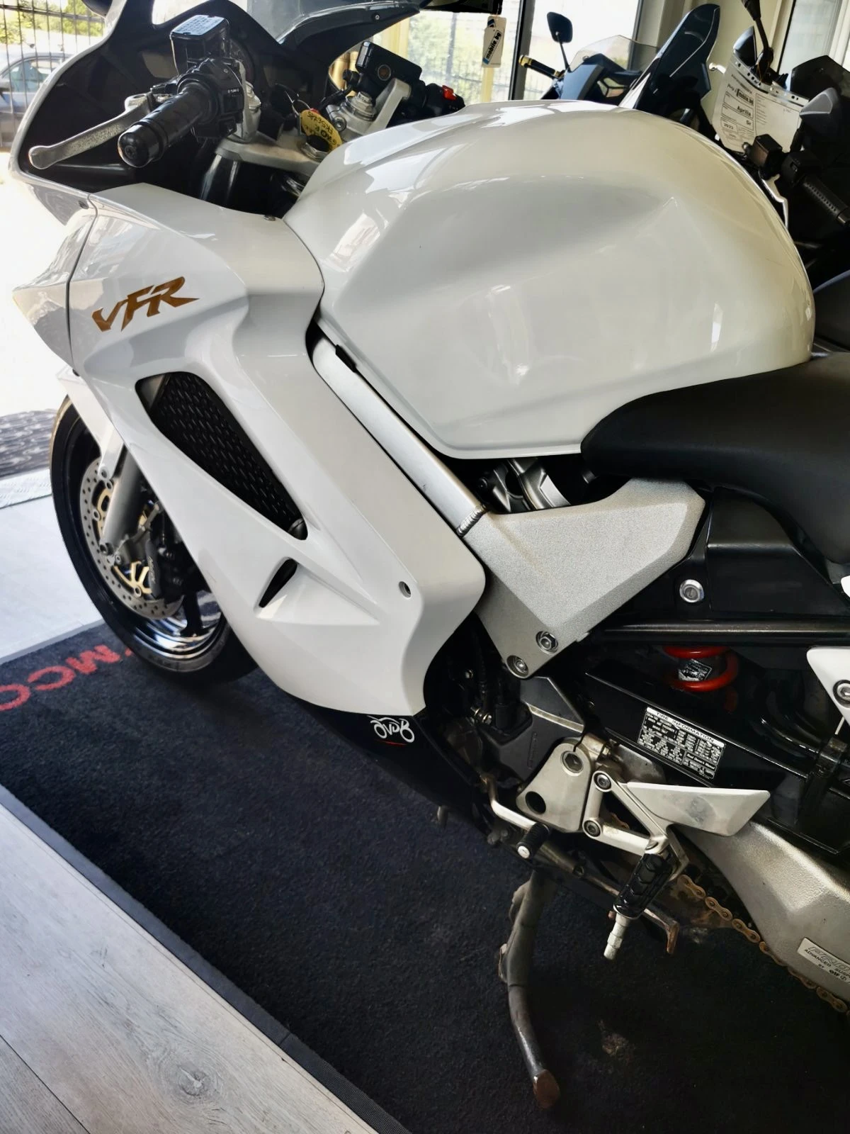Honda Vfr 800i - изображение 9