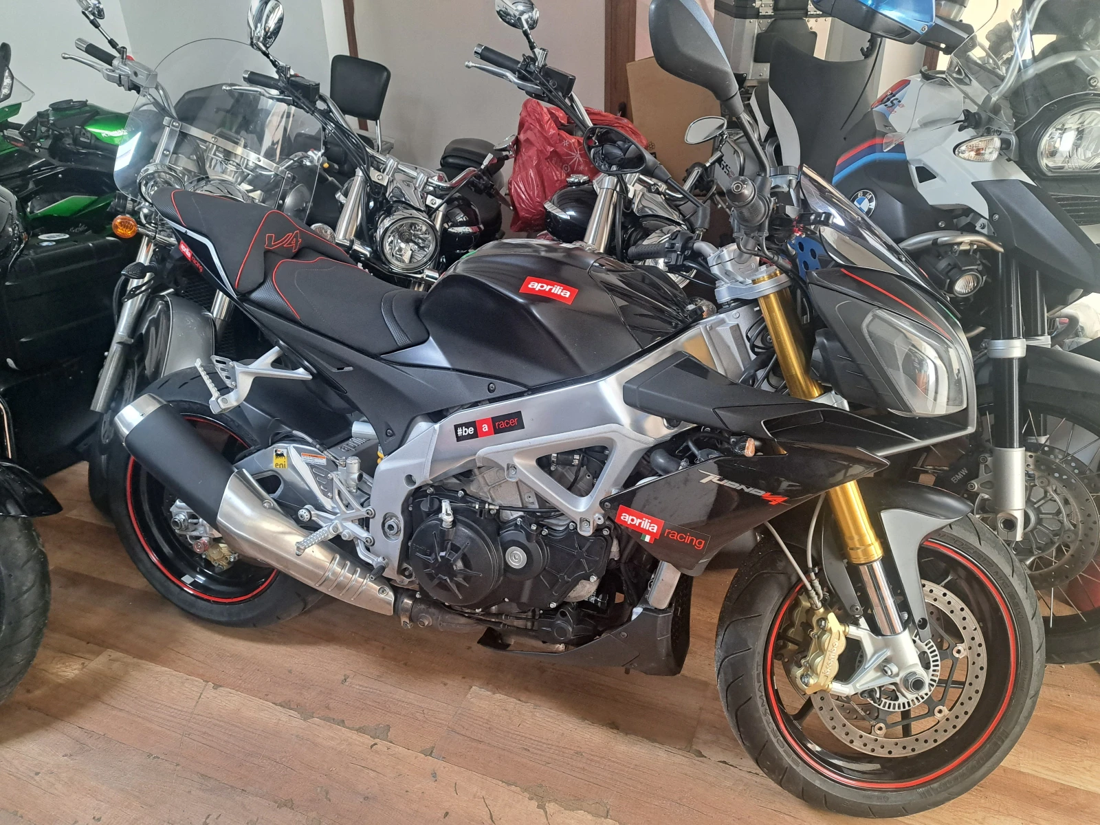 Aprilia Tuono v4 APRC ABS TRC - изображение 10