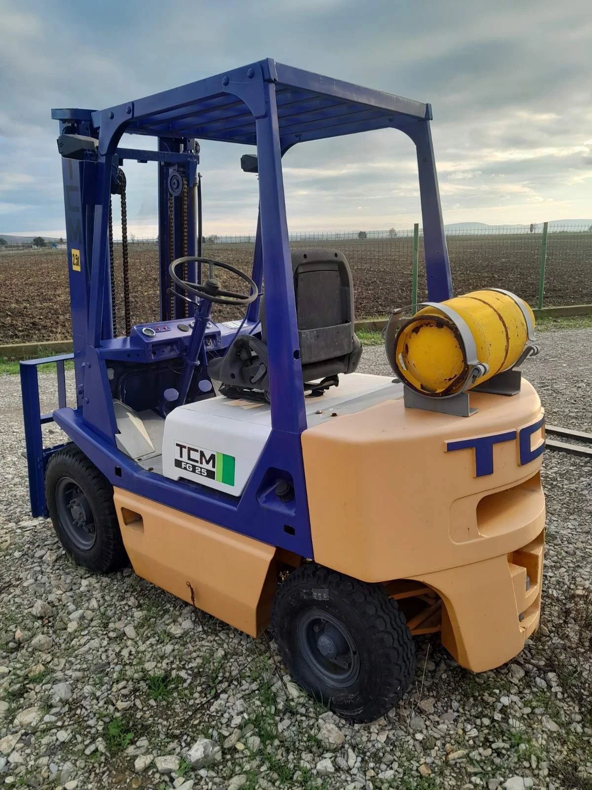 ������� TCM ��� 2.5���� | Mobile.bg � ����������� 4