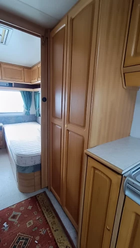 Каравана Knaus Azur Royale 540, снимка 14