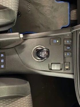 Toyota Auris H2 Selected 1.8 Хибрид, снимка 7