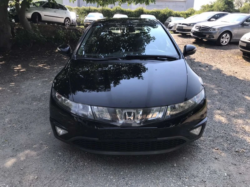 Honda Civic 1.8 vtec, снимка 2 - Автомобили и джипове - 44943703