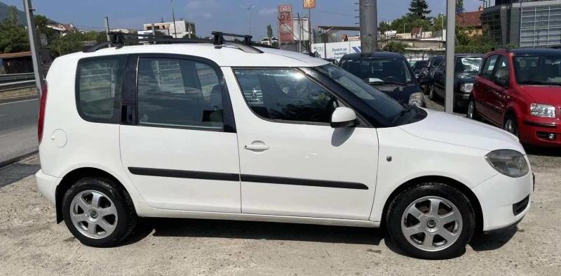 Skoda Roomster 1.4TDI Регистриран, снимка 6 - Автомобили и джипове - 46658246