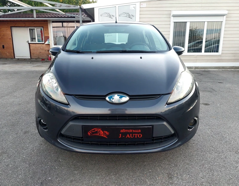 Ford Fiesta 1.3i КЛИМА, снимка 1 - Автомобили и джипове - 47242175