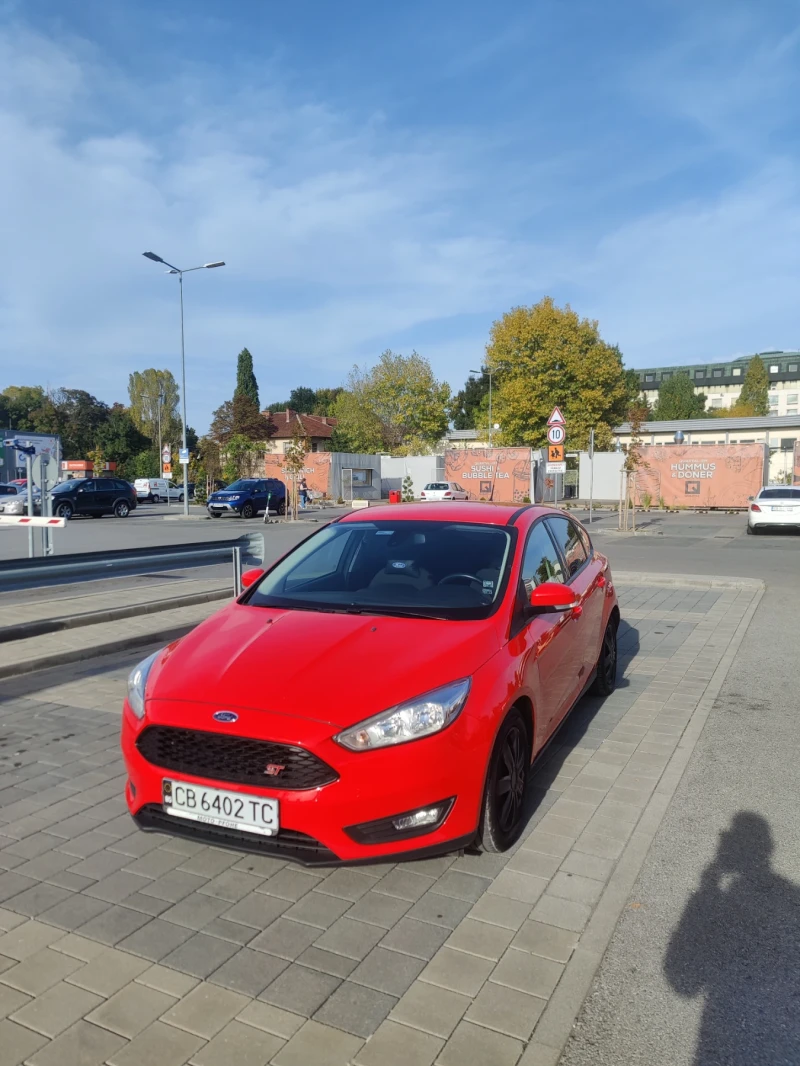 Ford Focus 1.0, снимка 6 - Автомобили и джипове - 47533753