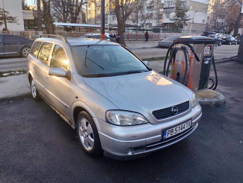 Opel Astra, снимка 1 - Автомобили и джипове - 48728892