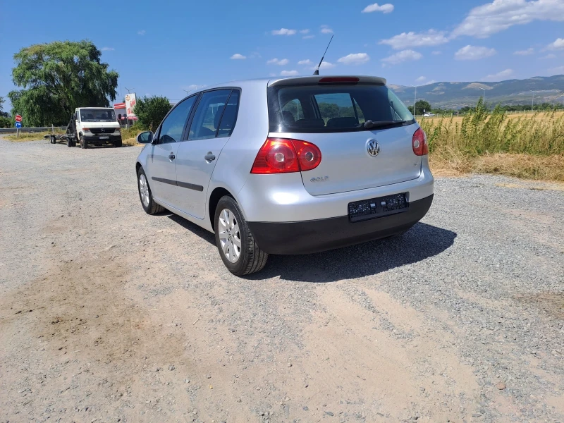 VW Golf 1.6 benzin, снимка 3 - Автомобили и джипове - 51171498