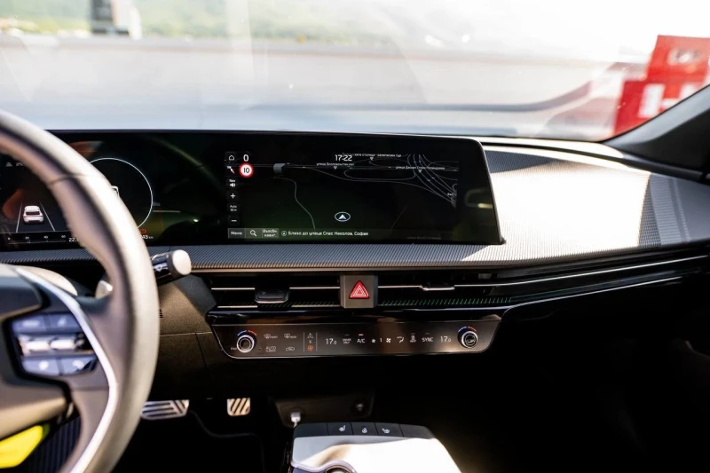 Kia EV6 GT line, снимка 17 - Автомобили и джипове - 51908965