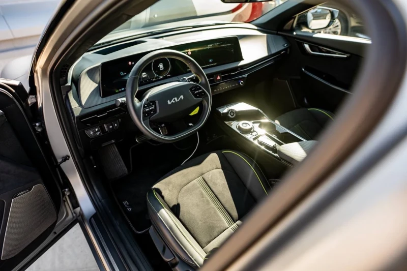 Kia EV6 GT line, снимка 14 - Автомобили и джипове - 51908965