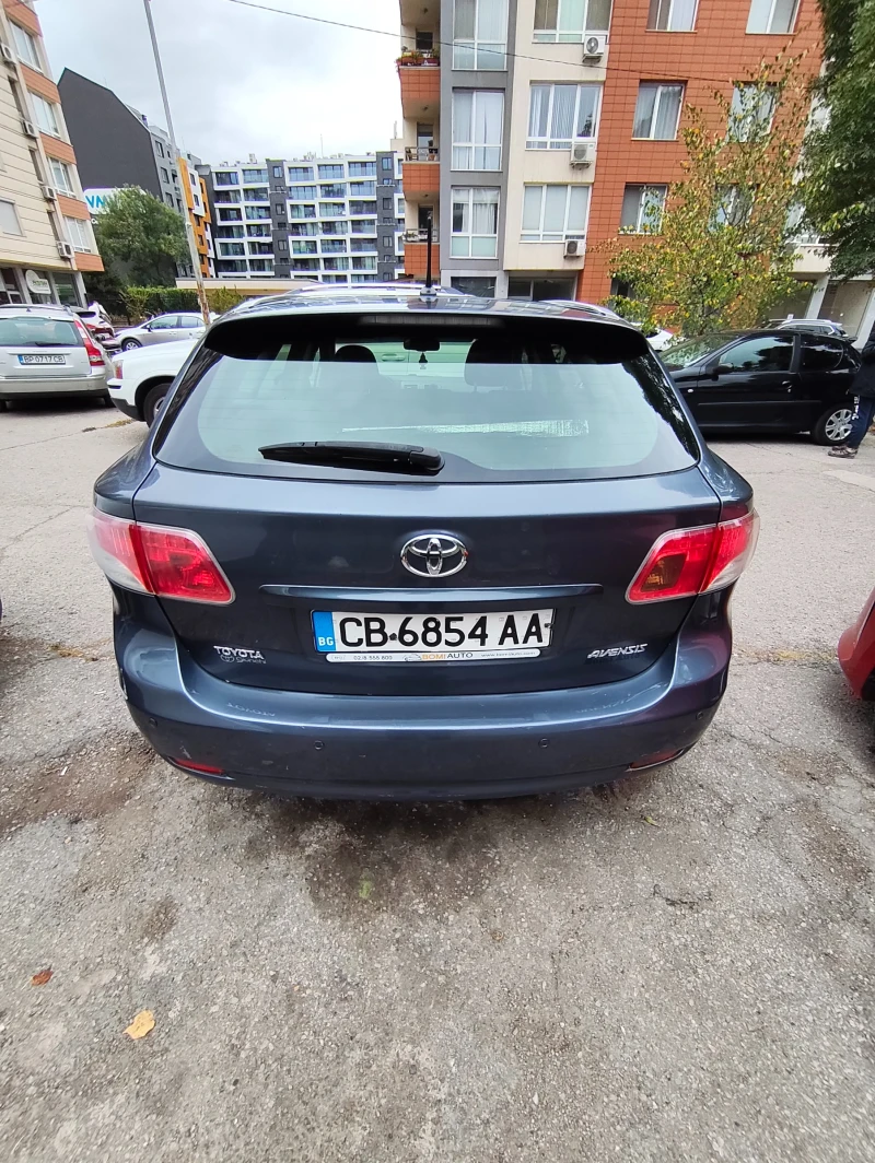 Toyota Avensis, снимка 14 - Автомобили и джипове - 52121536
