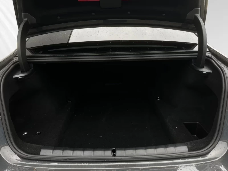 BMW 740 xDRIVE/300HP/M-SPORT/SKY-LOUNGE/360/ACC/MEMO/969f, снимка 6 - Автомобили и джипове - 52711608