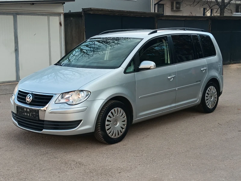 VW Touran 2.0TDI, снимка 2 - Автомобили и джипове - 52851024