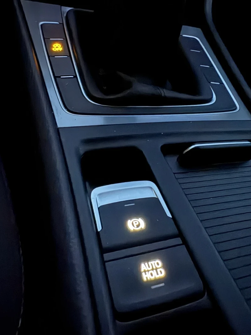 VW Golf TSI, снимка 9 - Автомобили и джипове - 53198924