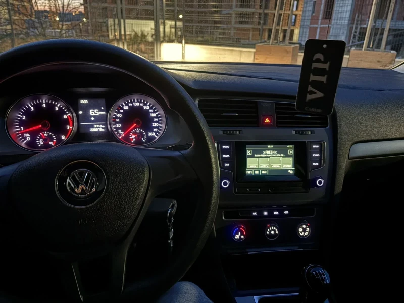 VW Golf TSI, снимка 8 - Автомобили и джипове - 53198924