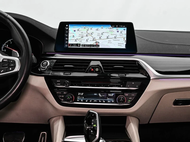 BMW 550 M-Performance * CARFAX * АвтоКредит * (ЦЕНА ДО БГ), снимка 17 - Автомобили и джипове - 53206013