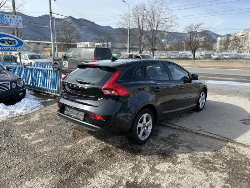 Volvo V40, снимка 5 - Автомобили и джипове - 53592622