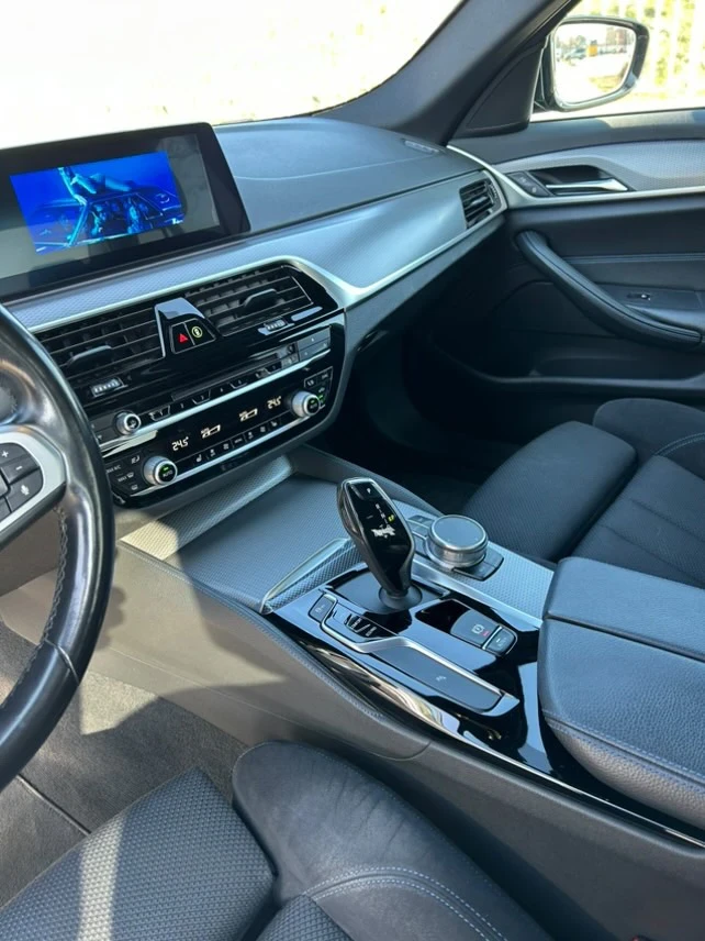 BMW 530 D* MPACKET* X-DRIVE* LED* , снимка 9 - Автомобили и джипове - 48852287