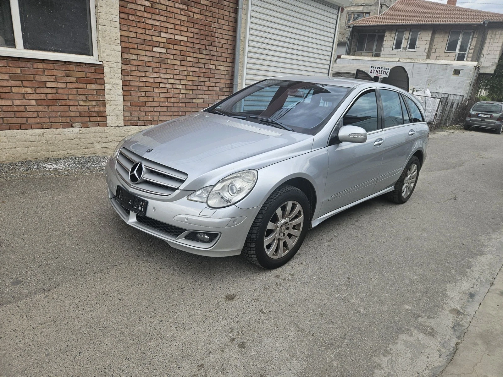 Mercedes-Benz R 350 3.5 бензин газ - изображение 2