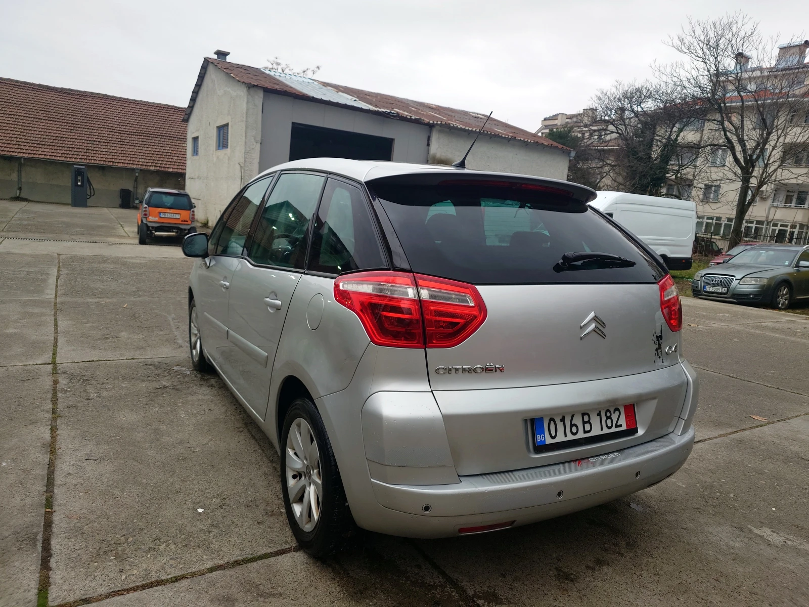 Citroen C4 Picasso 1.6HDI - изображение 3