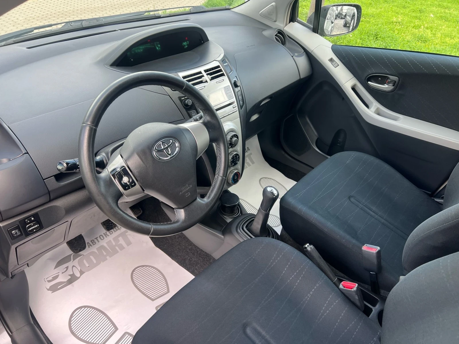 Toyota Yaris 1.3VVT-i/154 000 РЕАЛНИ КМ ! ! !  - изображение 4