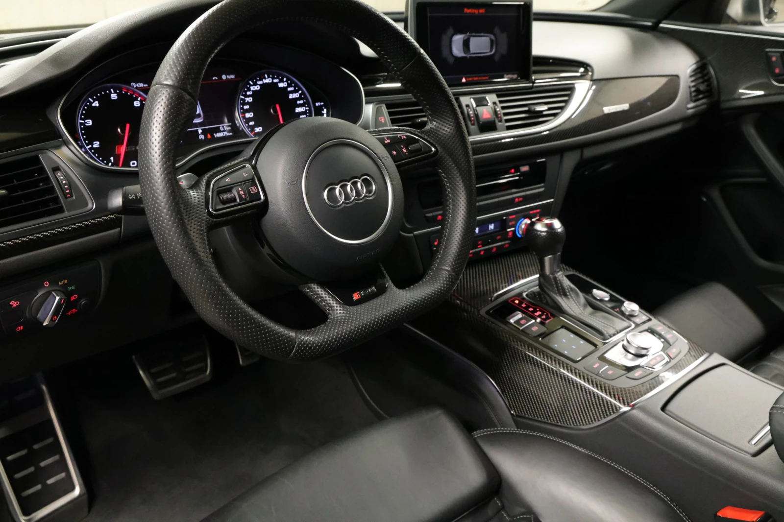 Audi Rs6 4.0 TFSI Quattro - изображение 8
