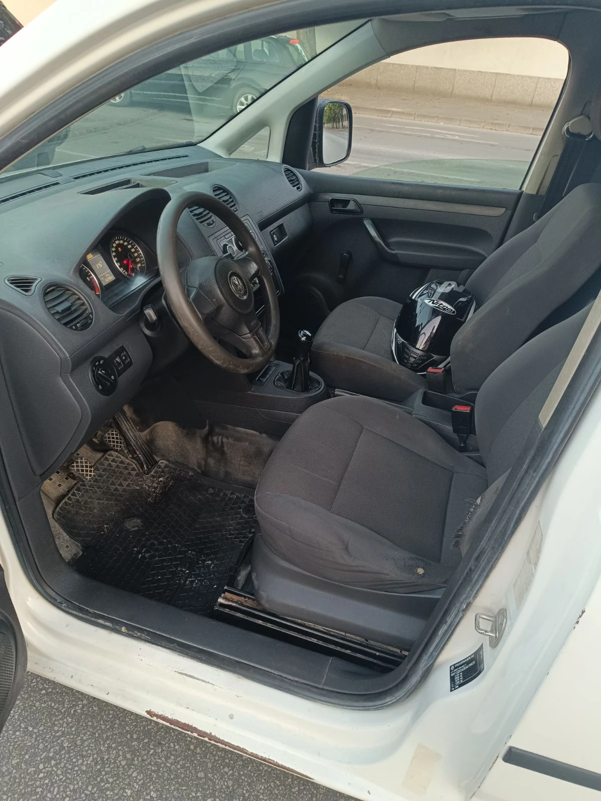 VW Caddy Товарен - изображение 7