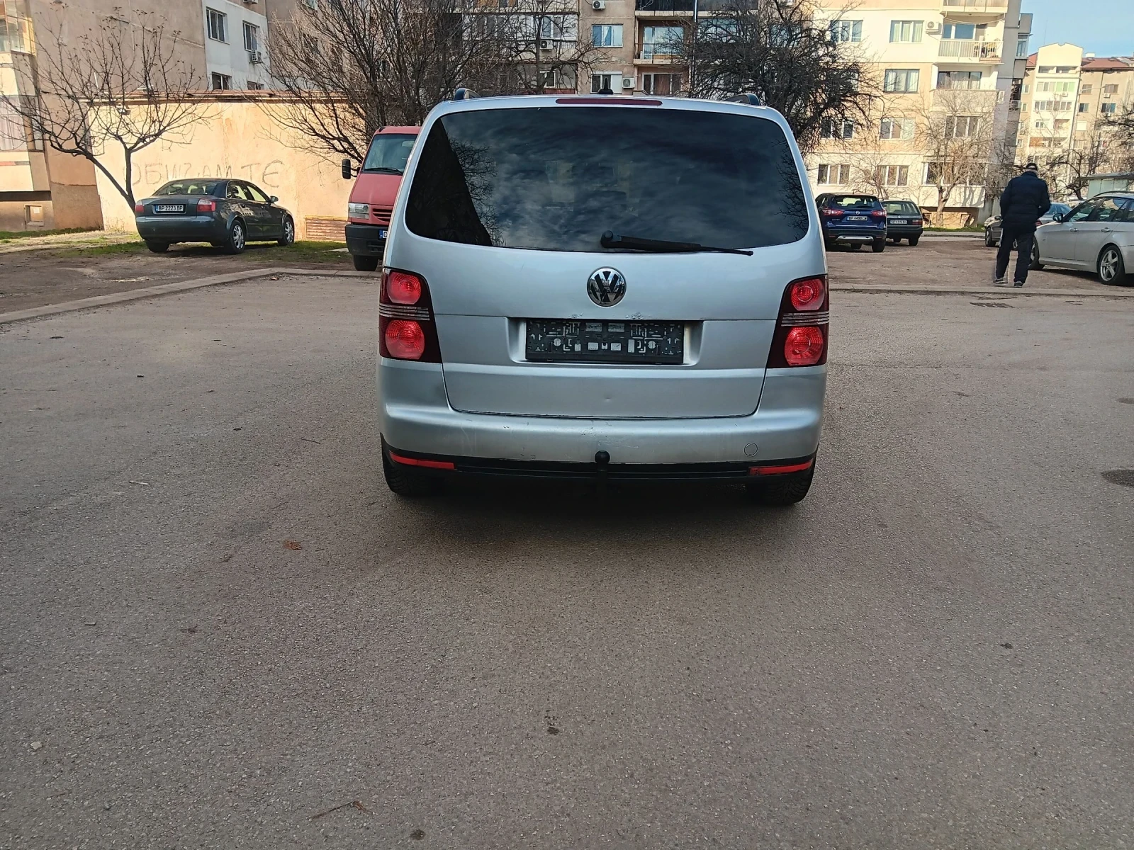 VW Touran 2.0TDI - изображение 6
