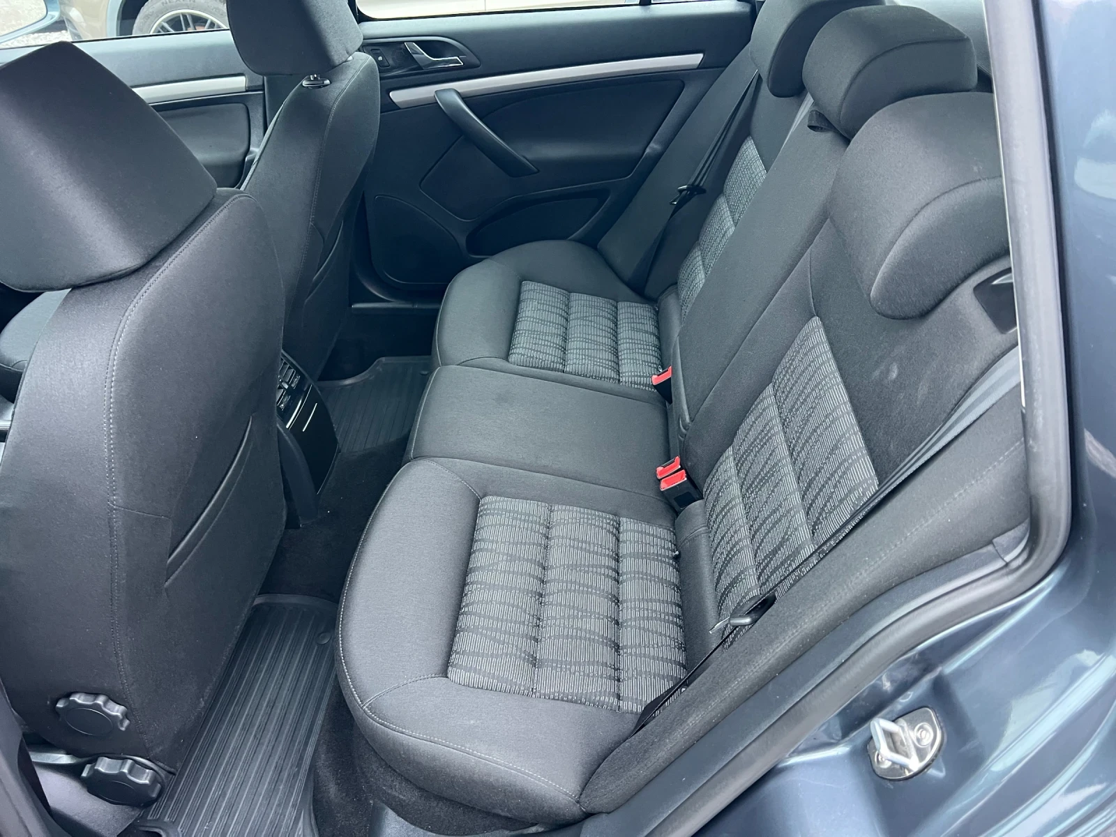 Skoda Octavia 1.8 160 коня 4х4 75000км! Нов внос Австрия - изображение 9