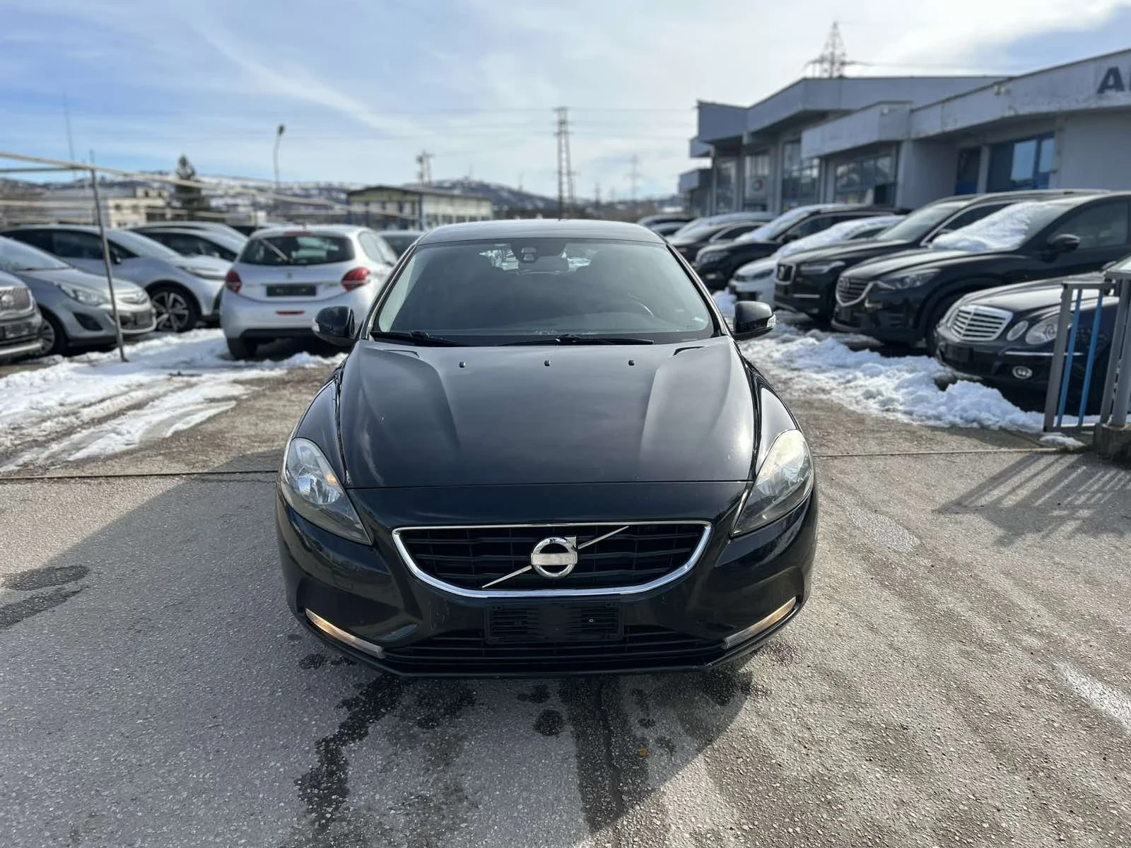 Volvo V40  - изображение 2