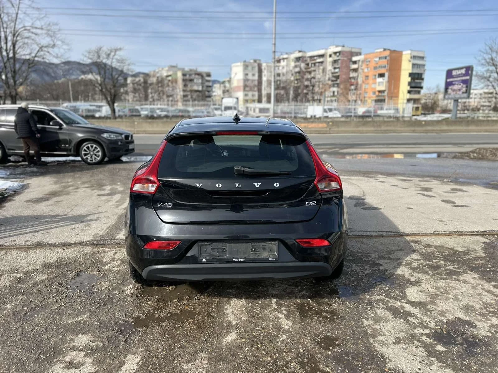 Volvo V40  - изображение 6