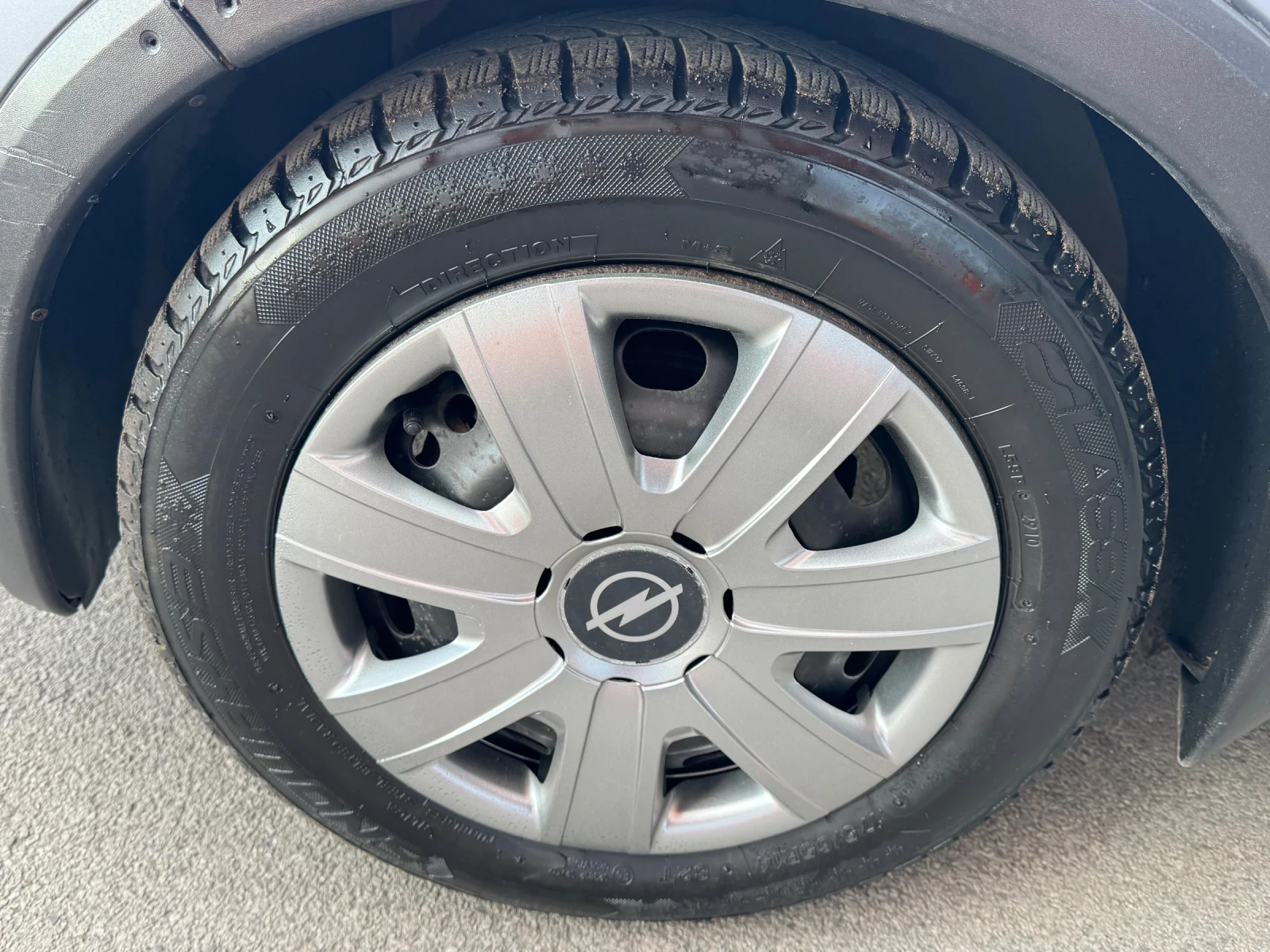 Opel Corsa 1.2, снимка 13 - Автомобили и джипове - 53757837