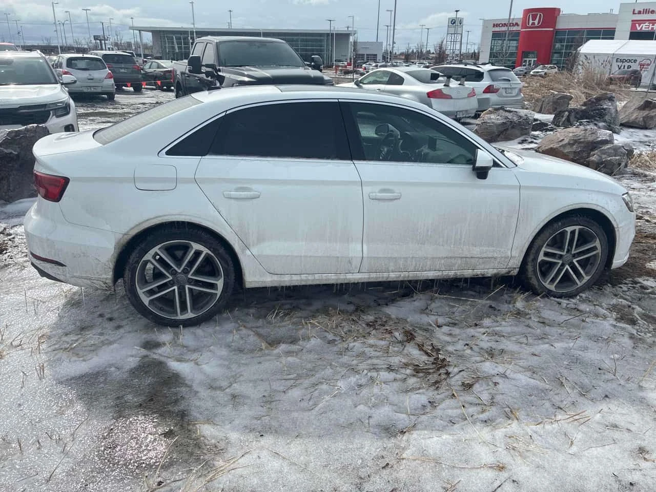 Audi A3 Komfort / CAMERA / ПОДГРЕВИ , снимка 3 - Автомобили и джипове - 53854526