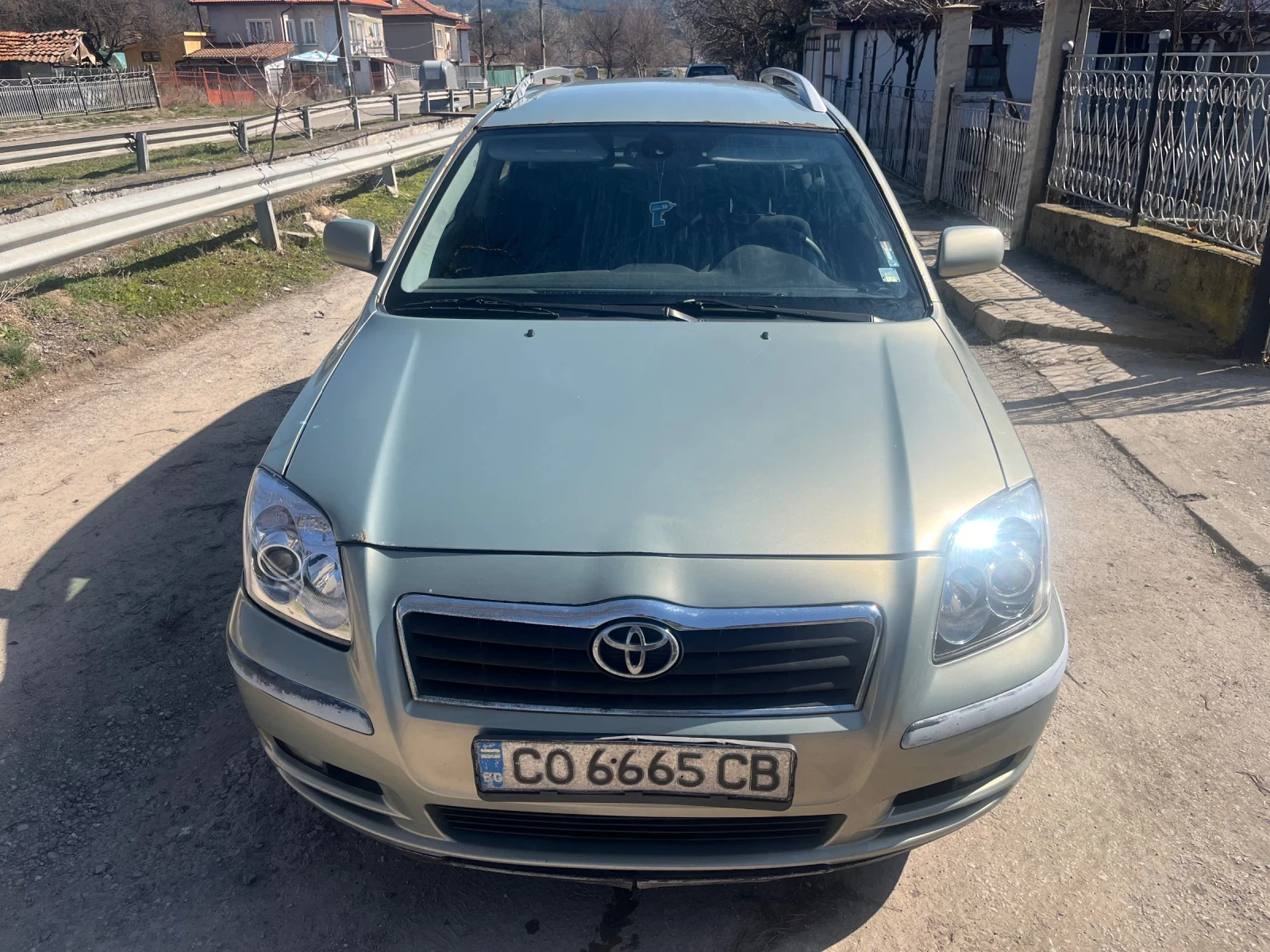 Toyota Avensis 2.0 d4d, снимка 2 - Автомобили и джипове - 53892570
