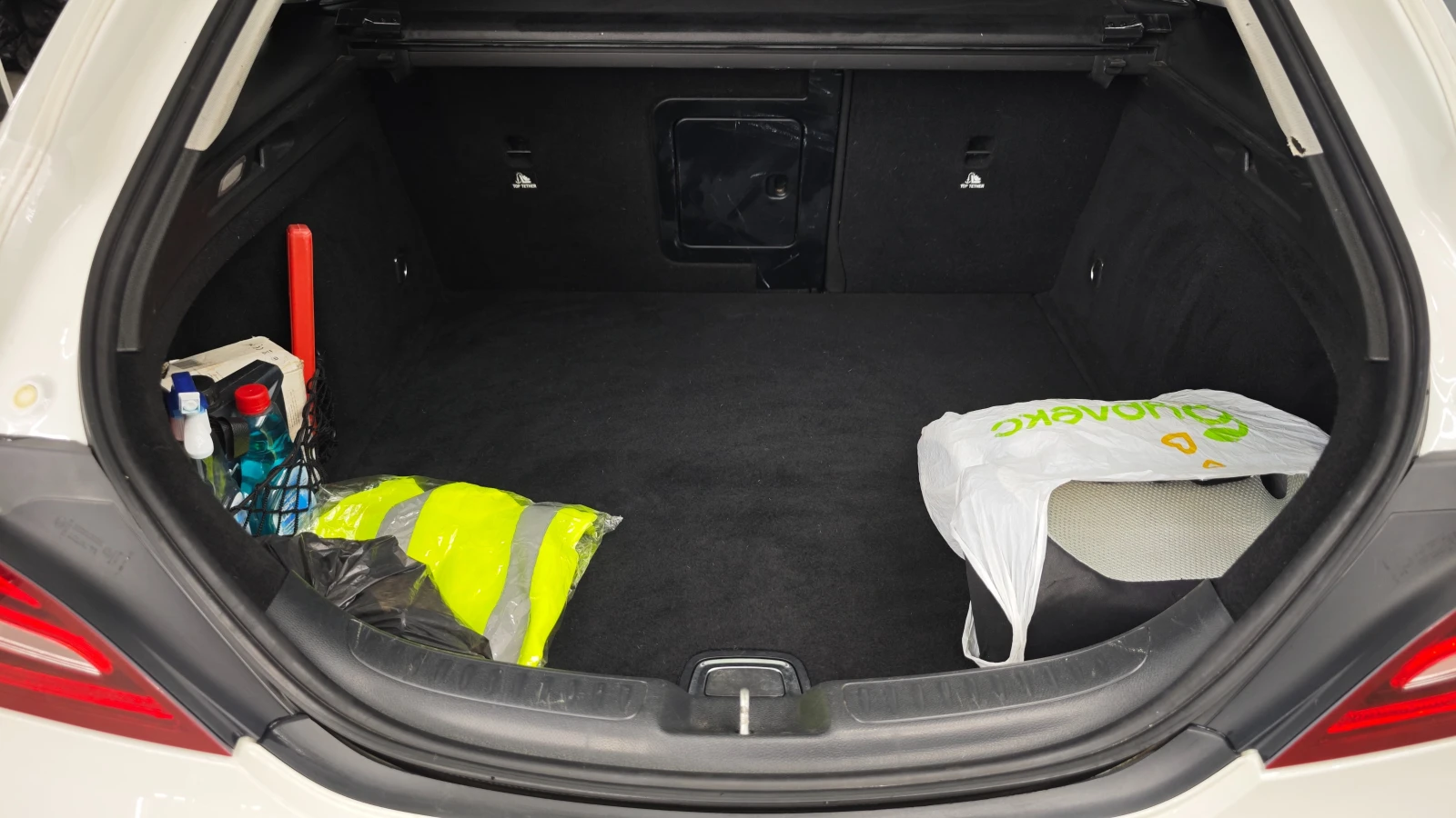 Mercedes-Benz CLA 200 200d Shooting brake 4MATIC Led Обслужена, снимка 16 - Автомобили и джипове - 53901408