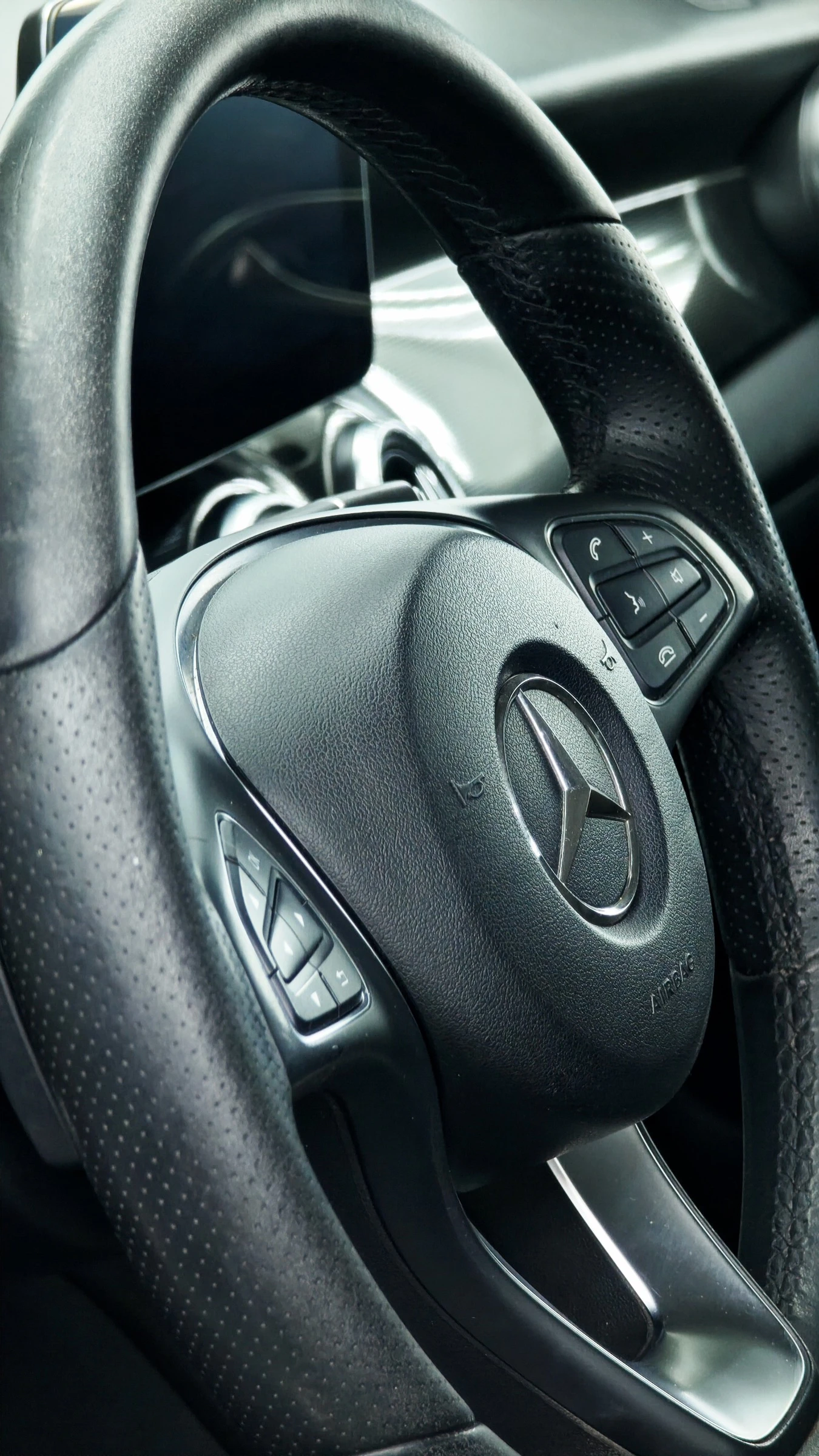 Mercedes-Benz CLA 200 200d Shooting brake 4MATIC Led Обслужена, снимка 15 - Автомобили и джипове - 53901408