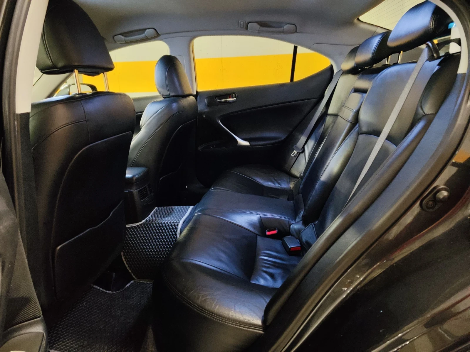 Lexus IS 220d, снимка 8 - Автомобили и джипове - 53972653