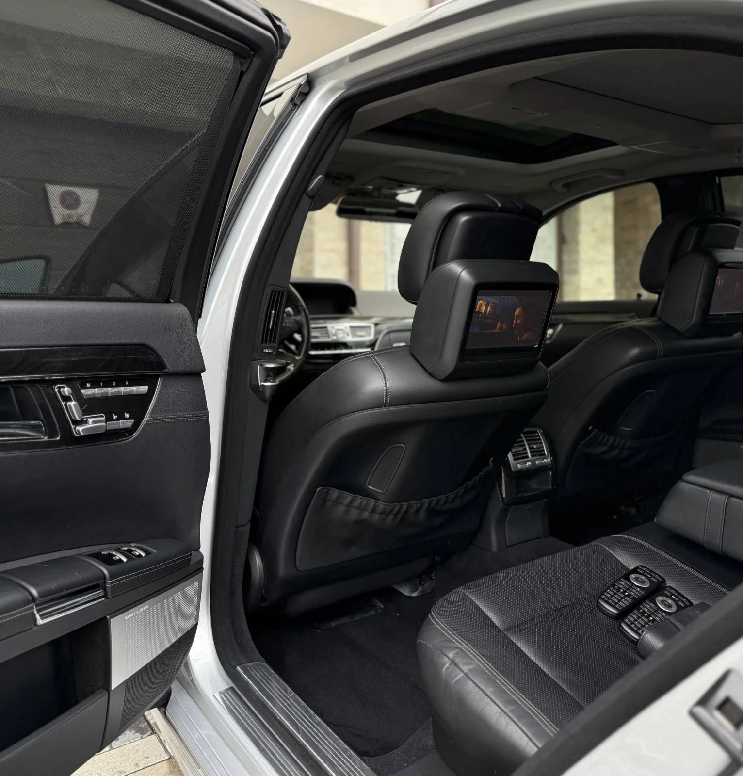 Mercedes-Benz S 500 * 3XTV* BANG&OLUFSEN* FULL MAXX* , снимка 11 - Автомобили и джипове - 54184304