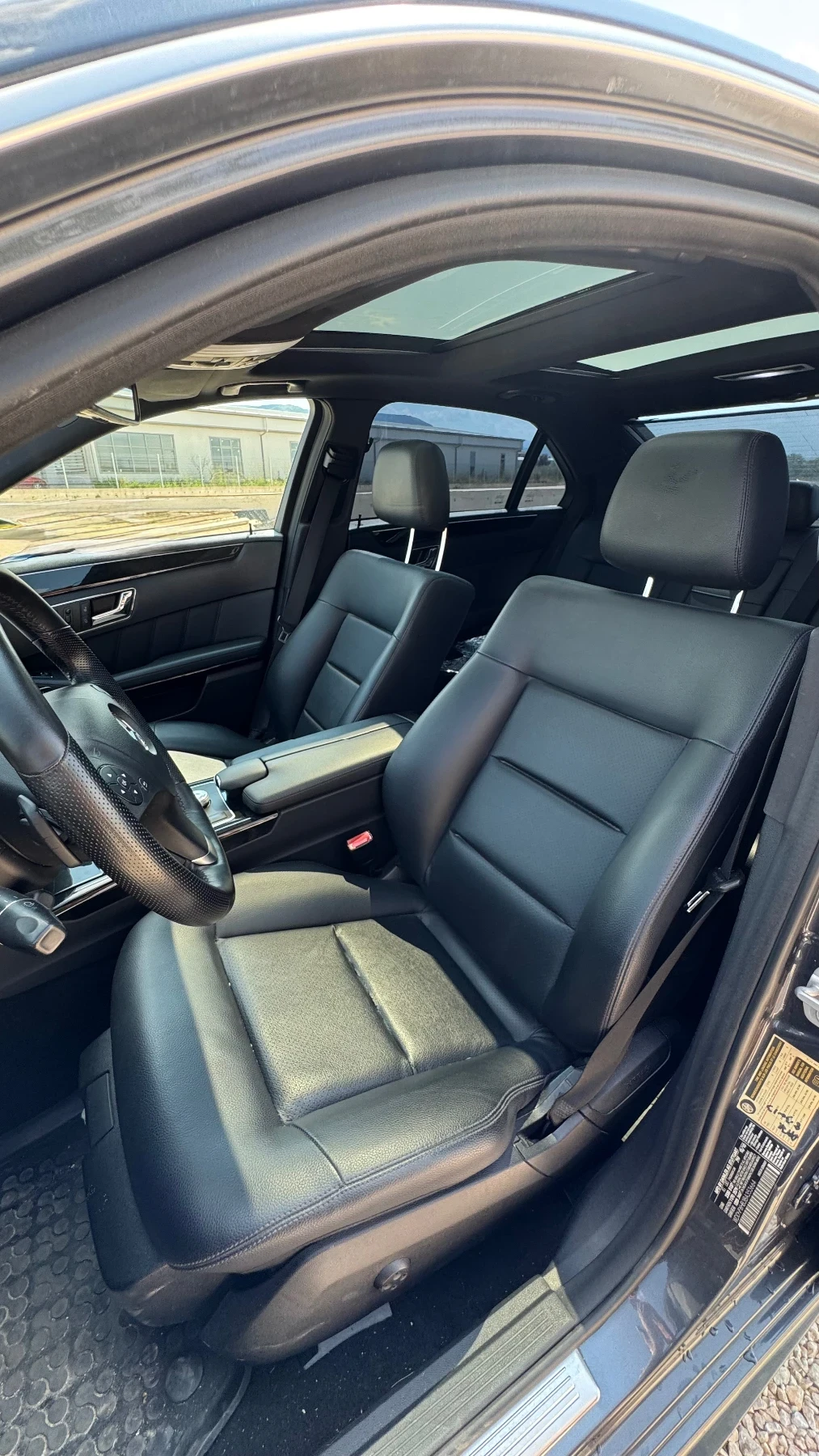 Mercedes-Benz E 350 AMG 4Matic / LPG, снимка 11 - Автомобили и джипове - 55003121