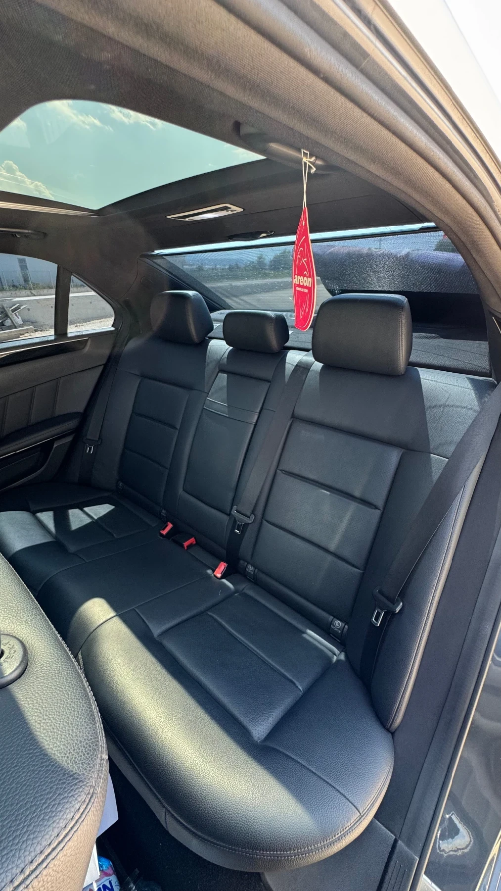 Mercedes-Benz E 350 AMG 4Matic / LPG, снимка 12 - Автомобили и джипове - 55003121