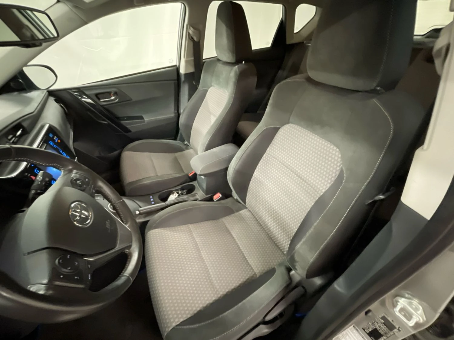 Toyota Auris H2 Selected 1.8 Хибрид, снимка 8 - Автомобили и джипове - 55130914