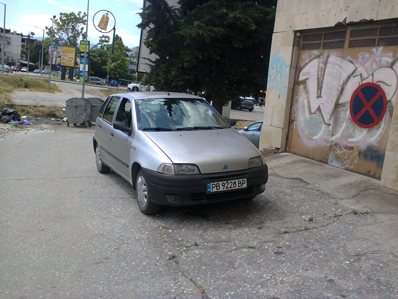 Fiat Punto 1.2 Газ-Бензин Климатик Обслужен 4 врати , снимка 2 - Автомобили и джипове - 55207537