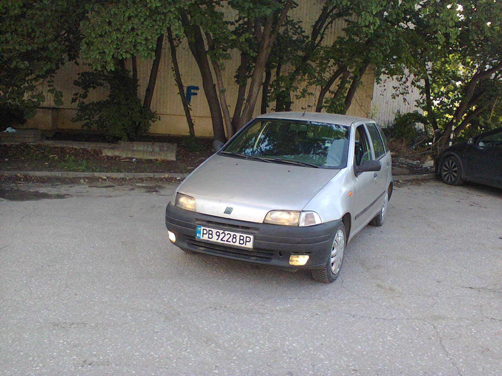 Fiat Punto 1.2 Газ-Бензин Климатик Обслужен 4 врати , снимка 17 - Автомобили и джипове - 55207537