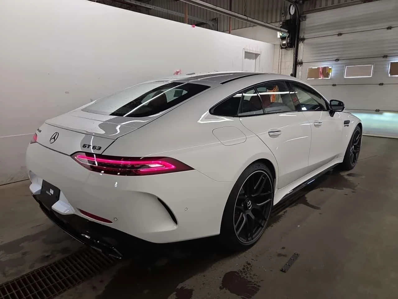 Mercedes-Benz AMG GT 63| BURMESTER| HUD| OБДУХ| 2 КЛЮЧА| , снимка 3 - Автомобили и джипове - 55324778