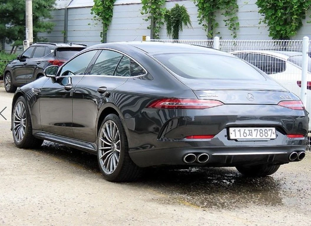 Mercedes-Benz GT 43 AMG 4MATIC* BURMESTER* ХЕДЪП* 360* DISTRONIC* , снимка 3 - Автомобили и джипове - 55465383