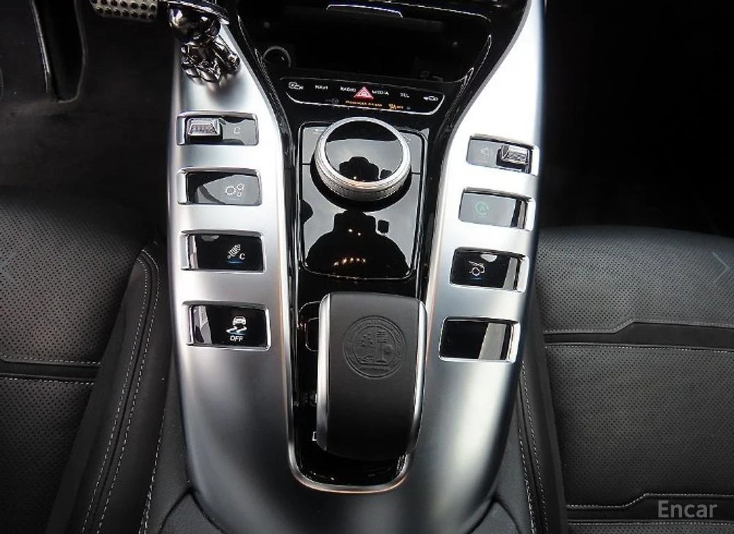 Mercedes-Benz GT 43 AMG 4MATIC* BURMESTER* ХЕДЪП* 360* DISTRONIC* , снимка 13 - Автомобили и джипове - 55465383