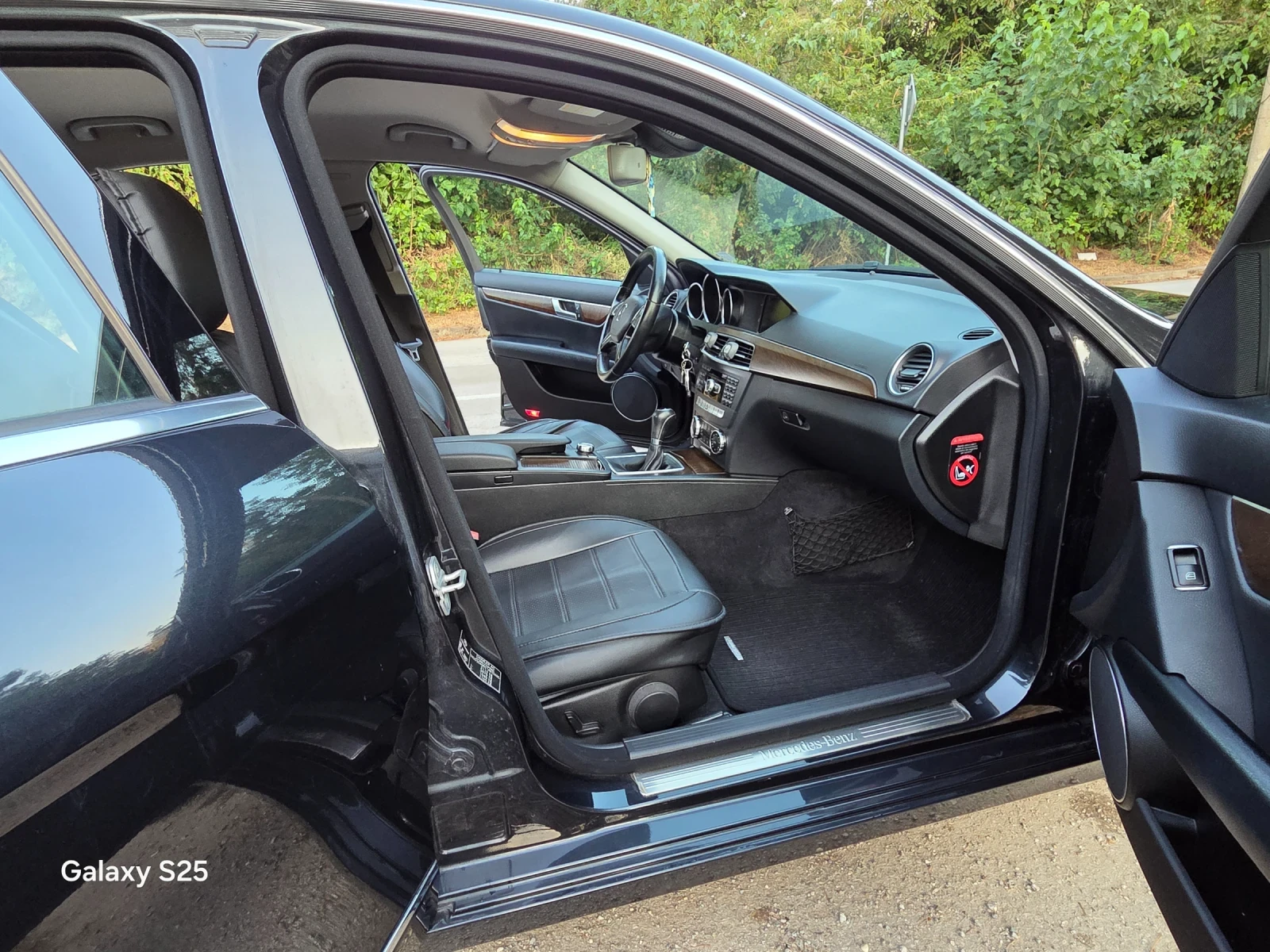 Mercedes-Benz C 220     Седан , снимка 8 - Автомобили и джипове - 55827136