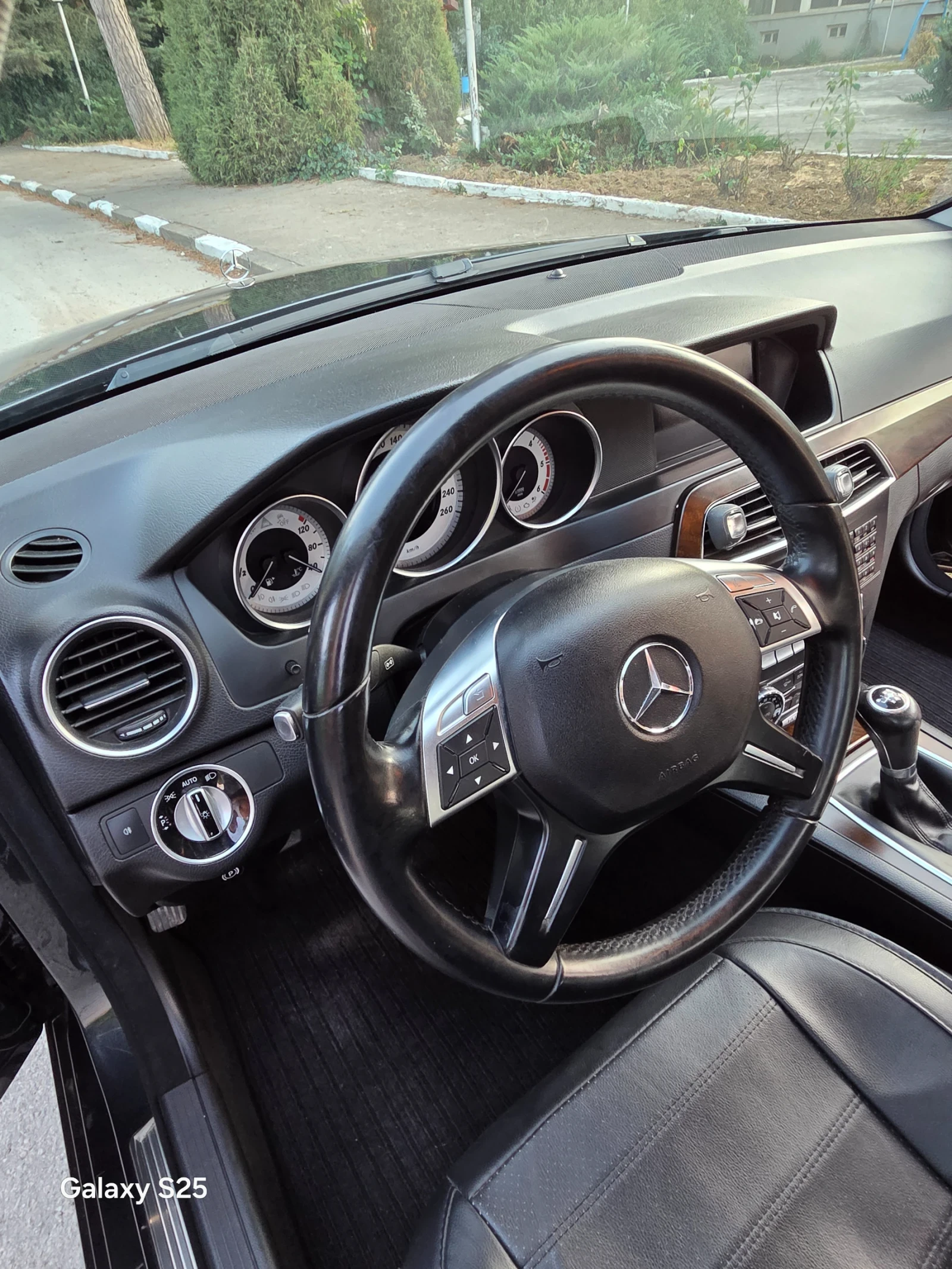 Mercedes-Benz C 220     Седан , снимка 7 - Автомобили и джипове - 55827136
