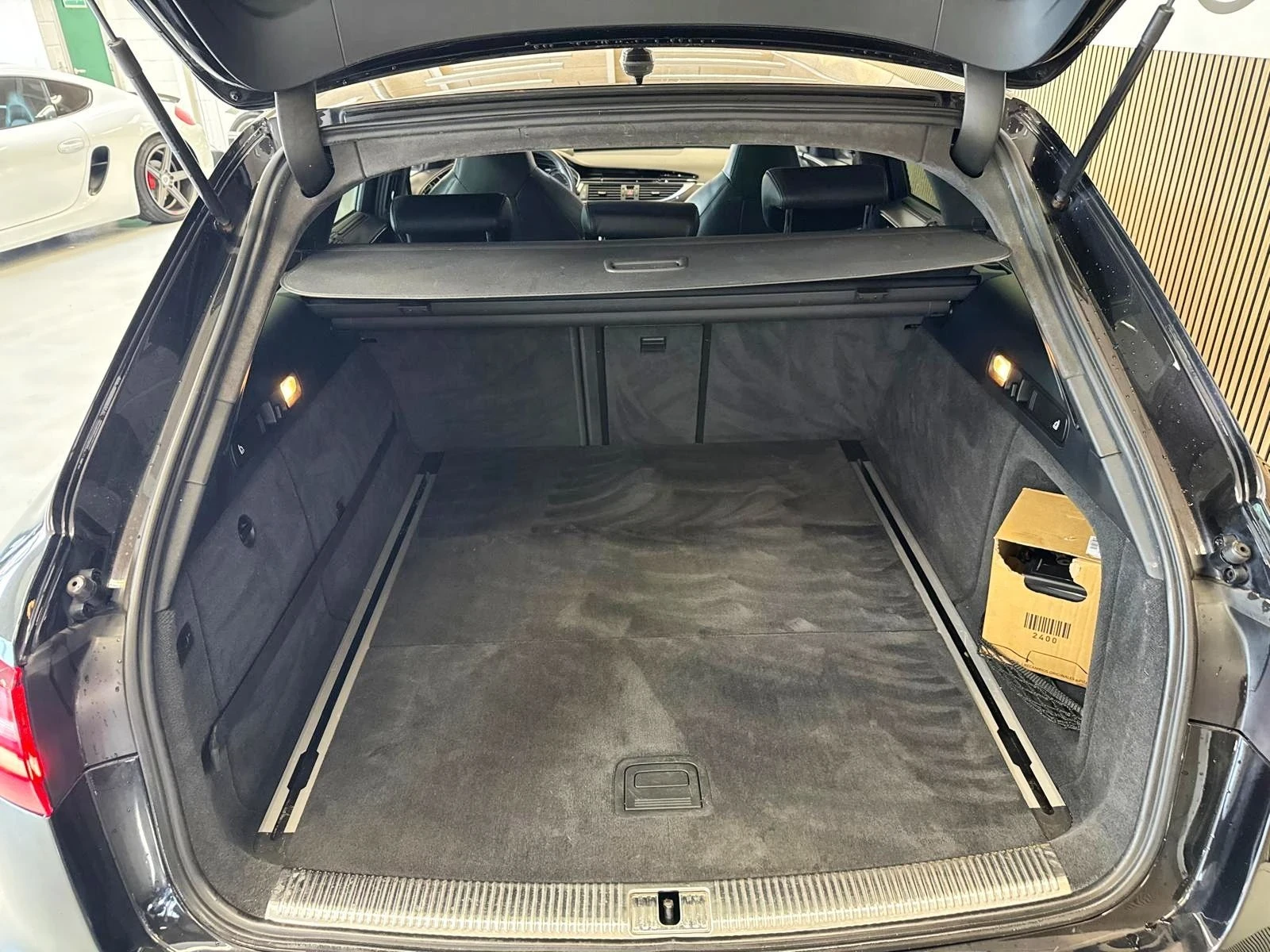 Audi Rs6 ОЧАКВАН ВНОС 700 К.С. / CARBON / PANORAMA / BANG, снимка 7 - Автомобили и джипове - 55936156
